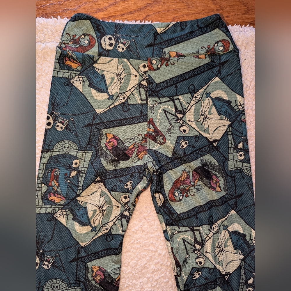 Lularoe Leggings - Nightmare Before Christmas Leggings - Green - Size Tween